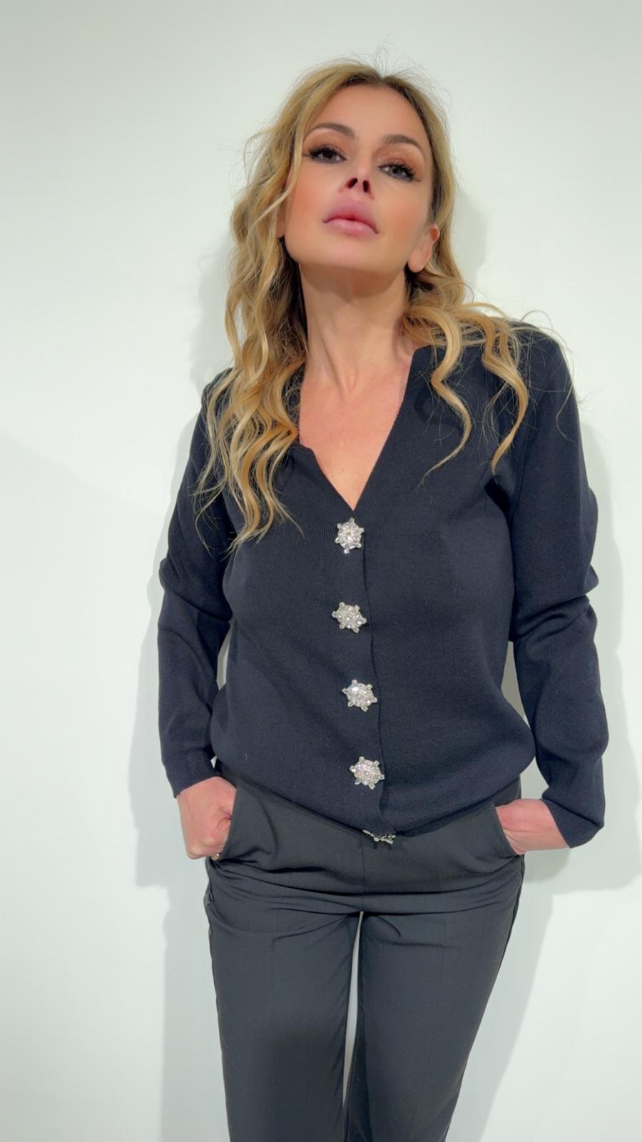 Maglia Flora  nera con bottoni gioiello
